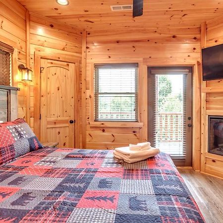 Gatlinburg Cabin With Private Hot Tub By Staycating Eksteriør bilde