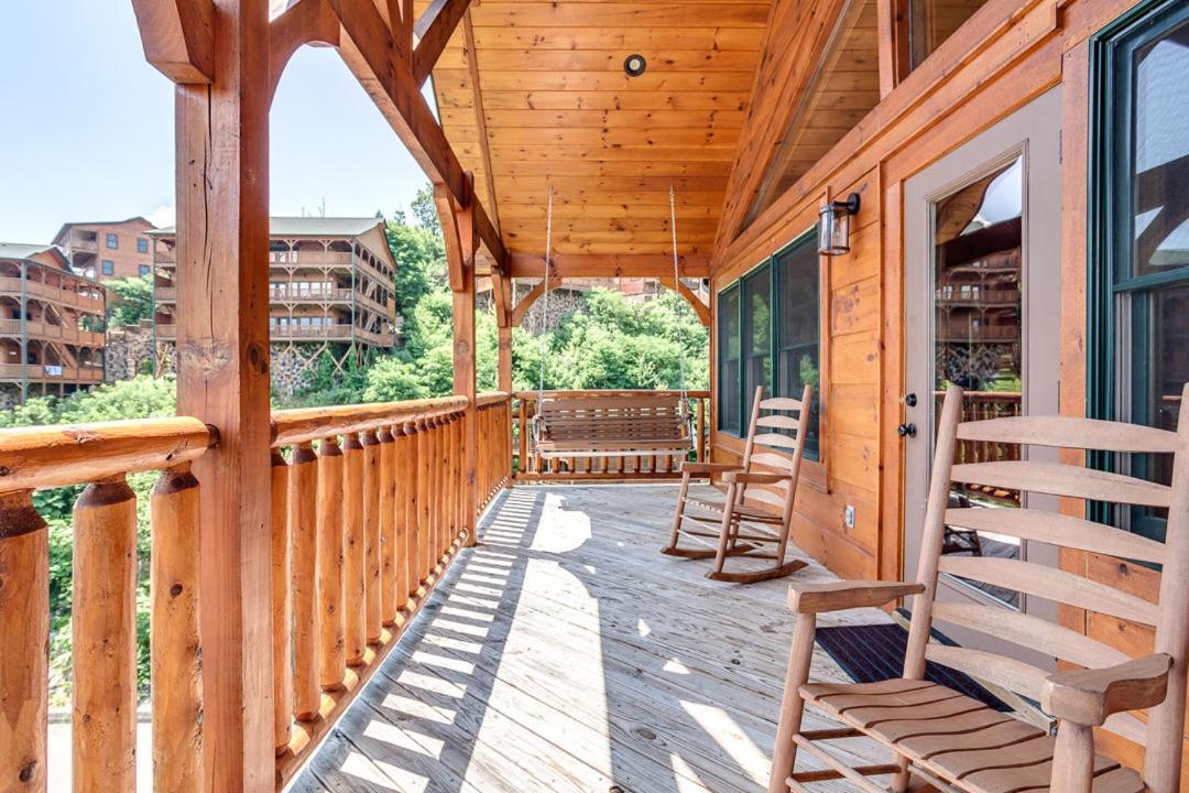 Gatlinburg Cabin With Private Hot Tub By Staycating Eksteriør bilde