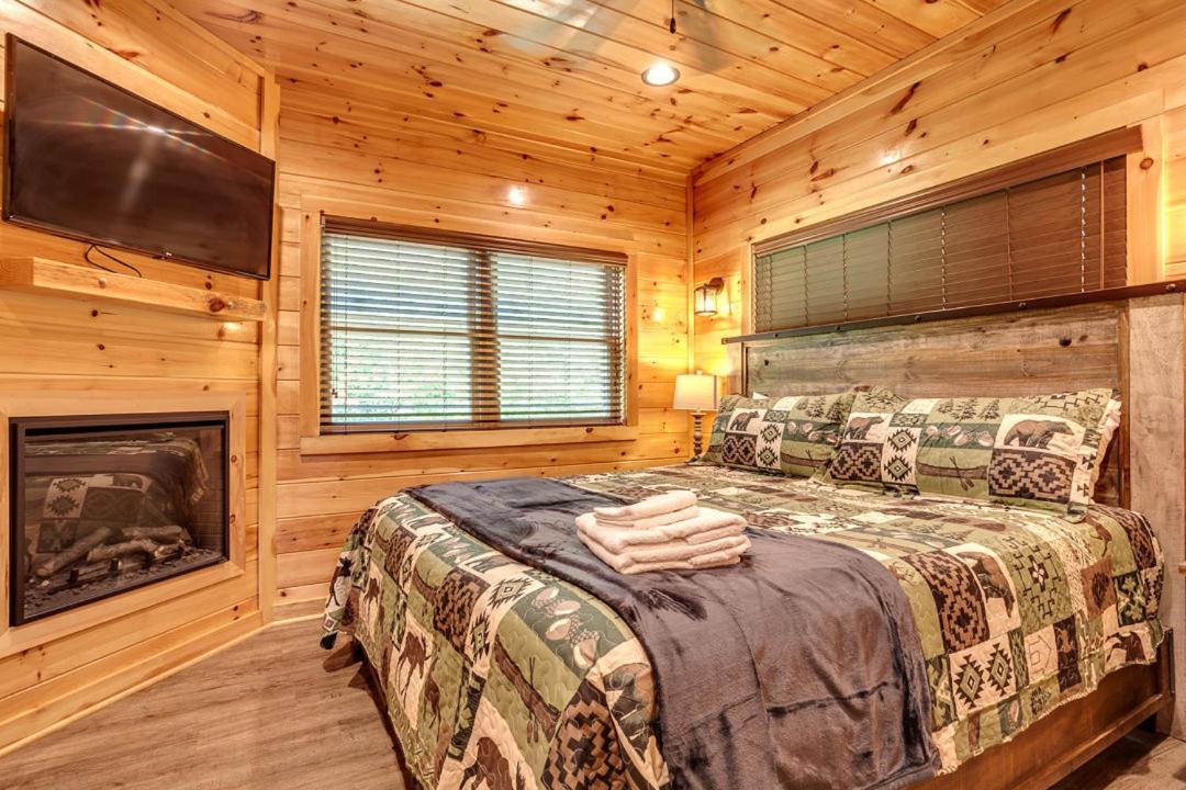 Gatlinburg Cabin With Private Hot Tub By Staycating Eksteriør bilde