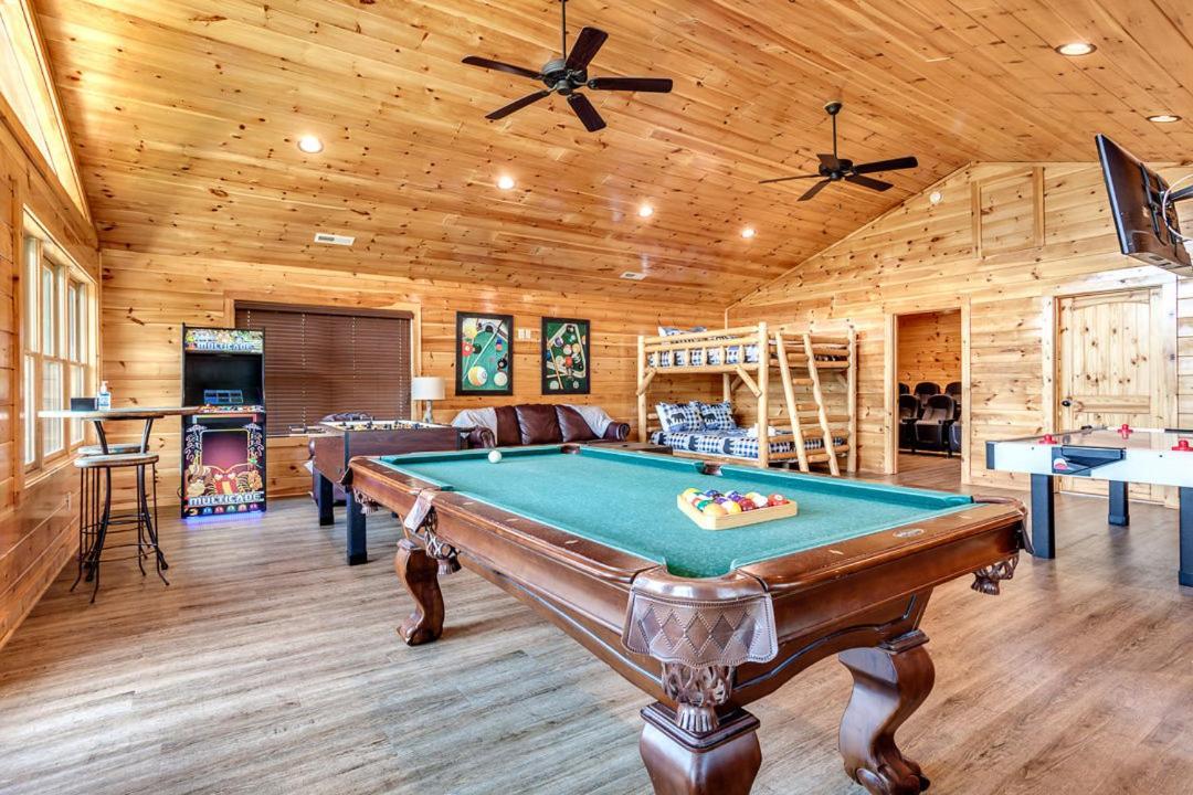 Gatlinburg Cabin With Private Hot Tub By Staycating Eksteriør bilde