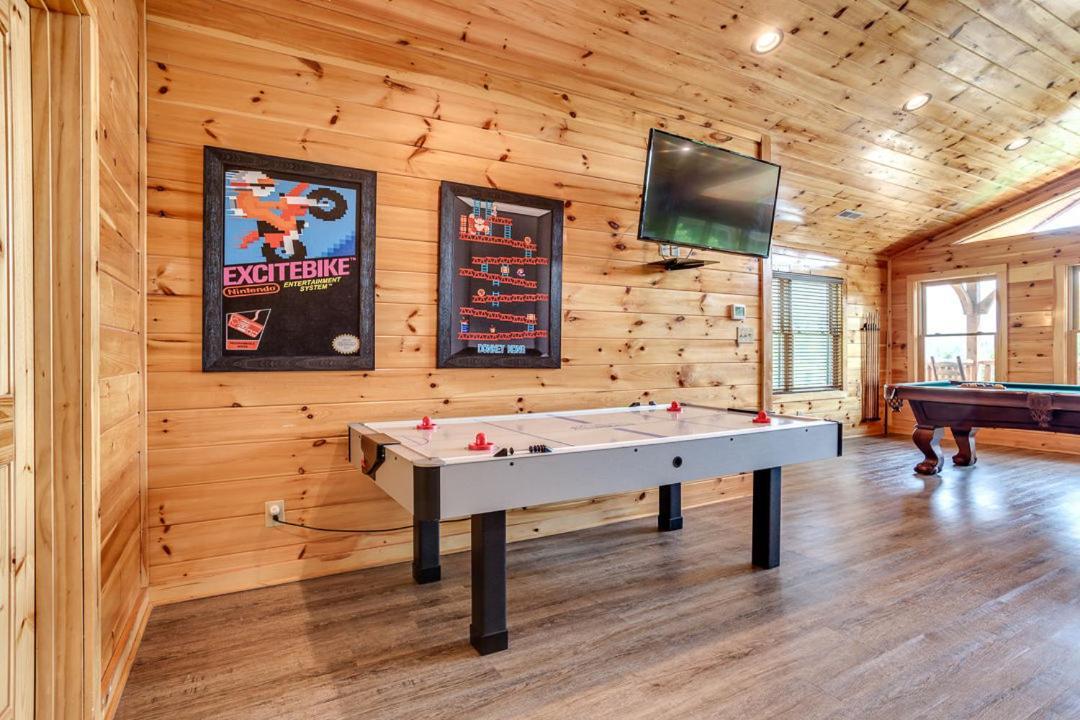 Gatlinburg Cabin With Private Hot Tub By Staycating Eksteriør bilde